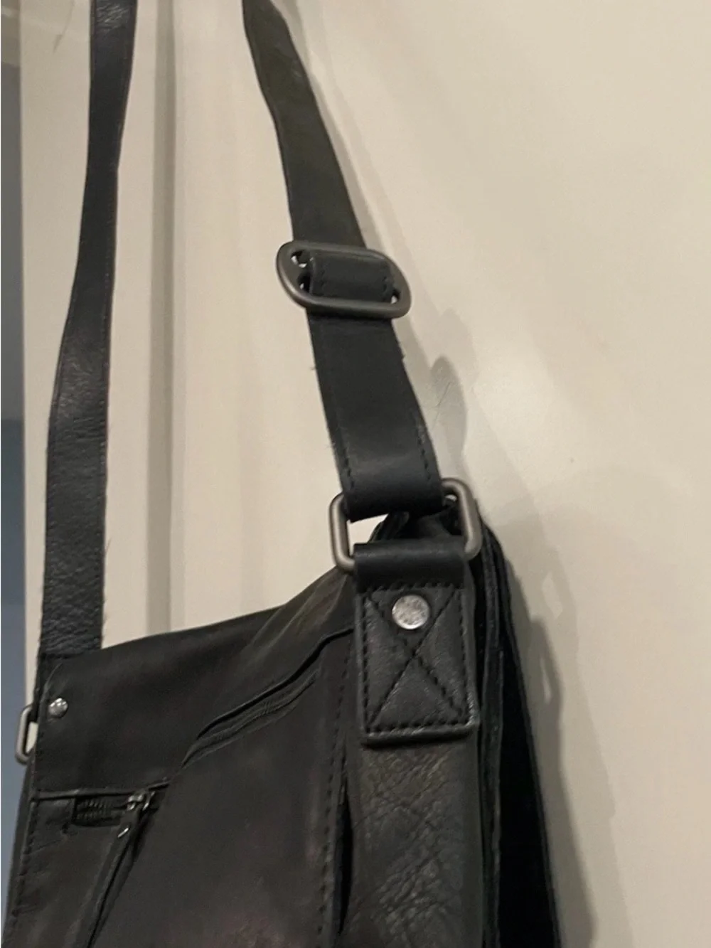 Kenneth Cole New York Black Leather Crossbody Messenger Bag for Men